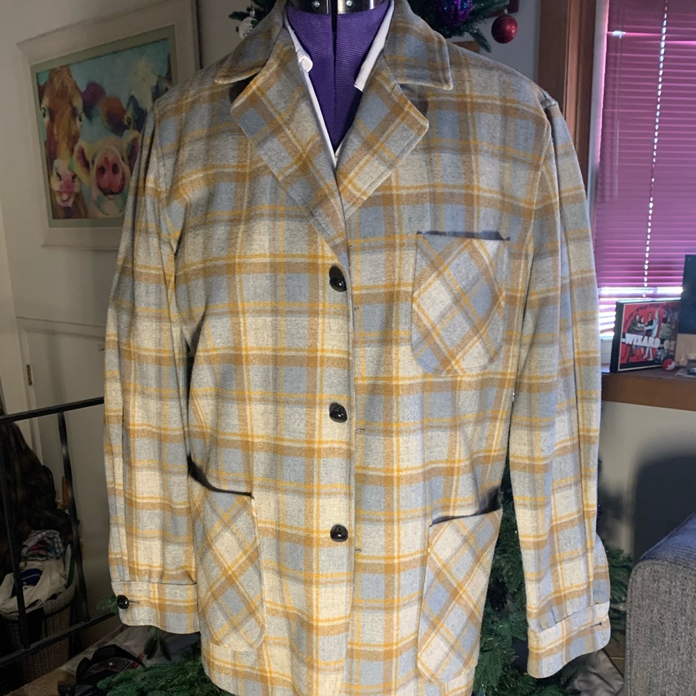 Woman’s Pendleton plaid 49er jacket